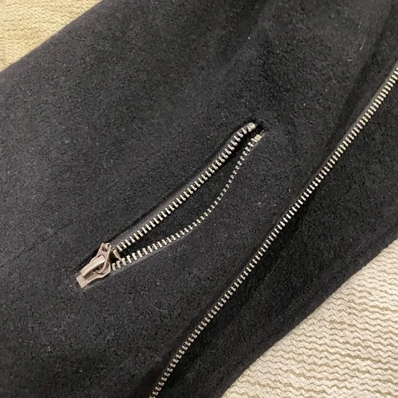 Jeweled Opened vest - Picture 3 of 7